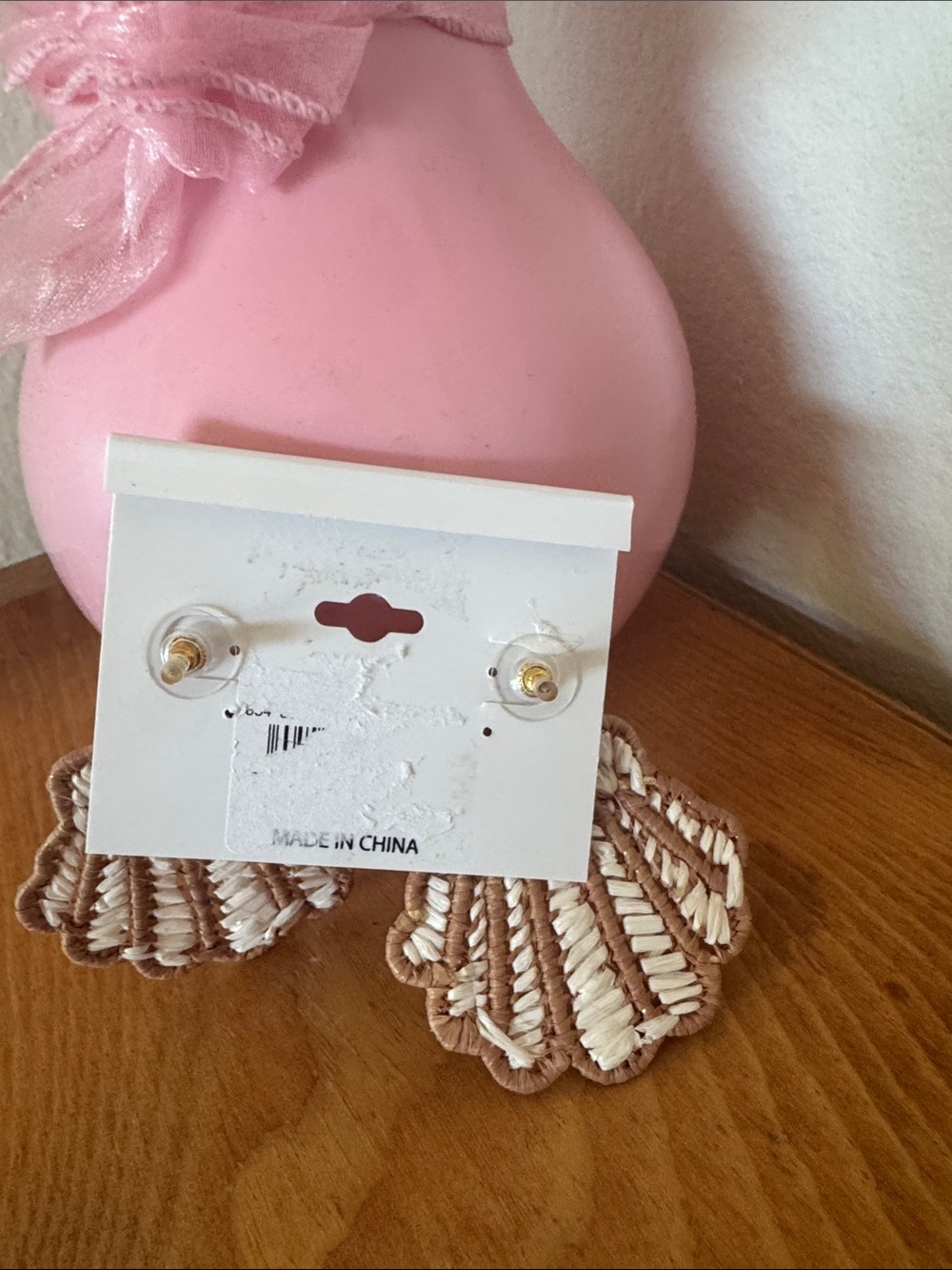 nOir Jewelry Pink and Cream Woven Pearl Seashell Drop Earrings - Picture 2 of 2
